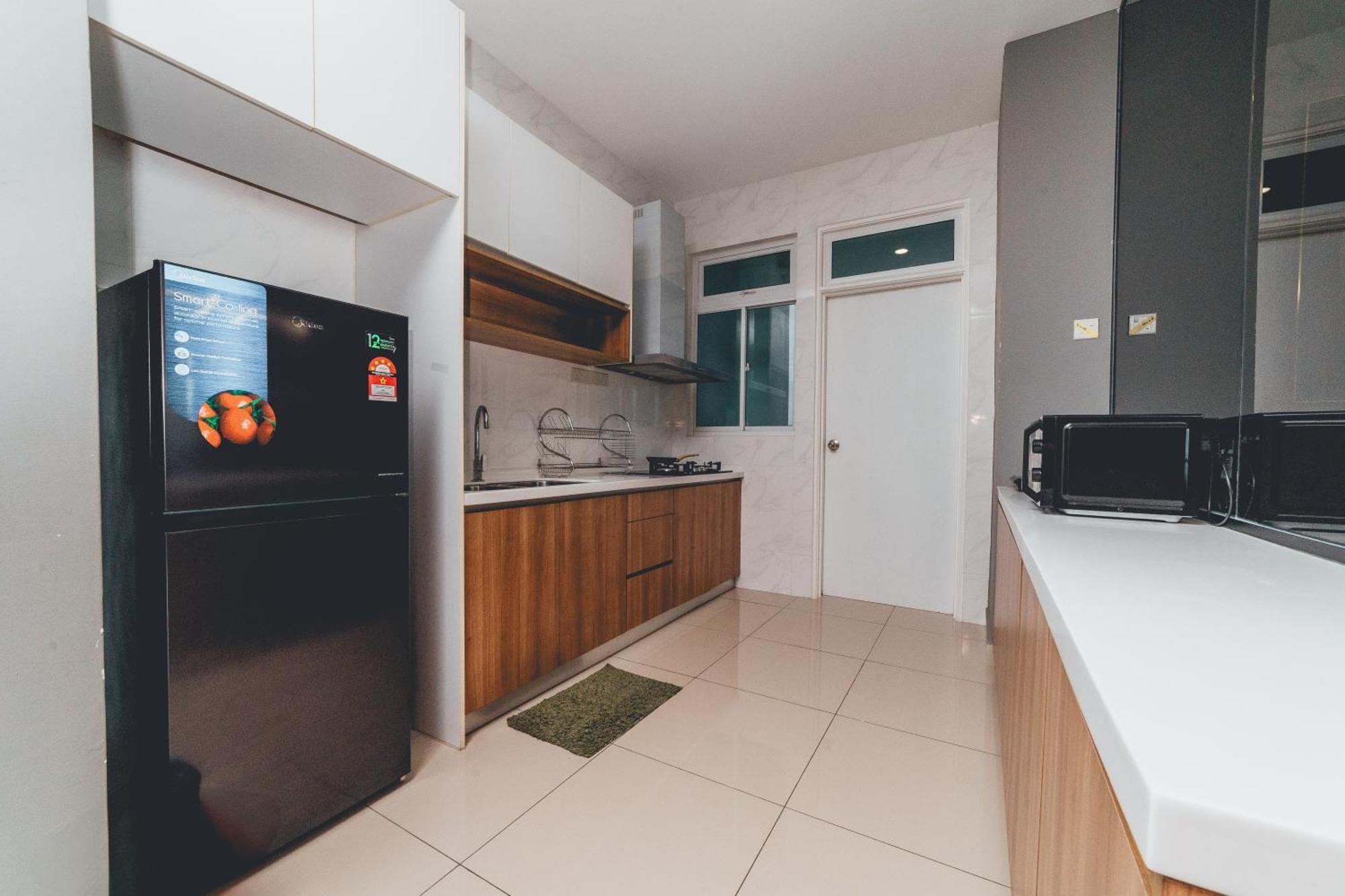 Twin Galaxy Jet Black 3br6pax Balcony Nr Ksl By Ourstay