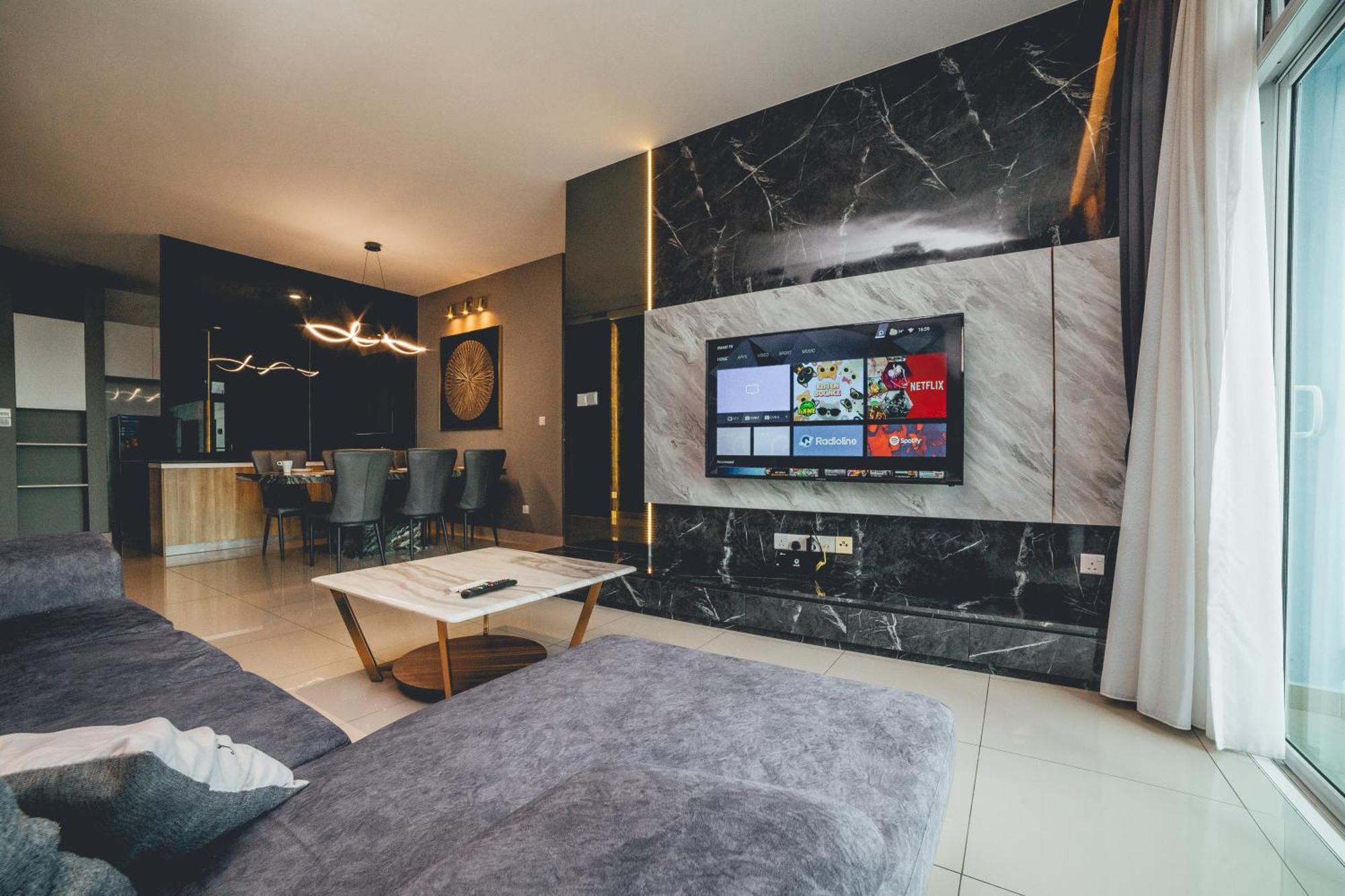 Pangsapuri Twin Galaxy Jet Black 3br6pax Balcony Nr Ksl By Ourstay *