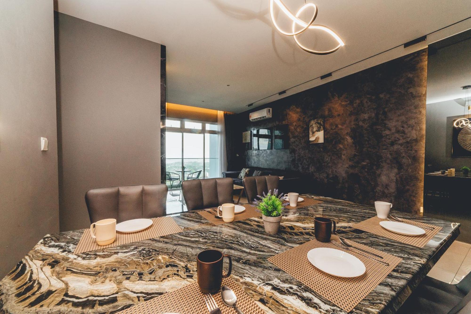 Twin Galaxy Jet Black 3br6pax Balcony Nr Ksl By Ourstay Pangsapuri Johor Bahru